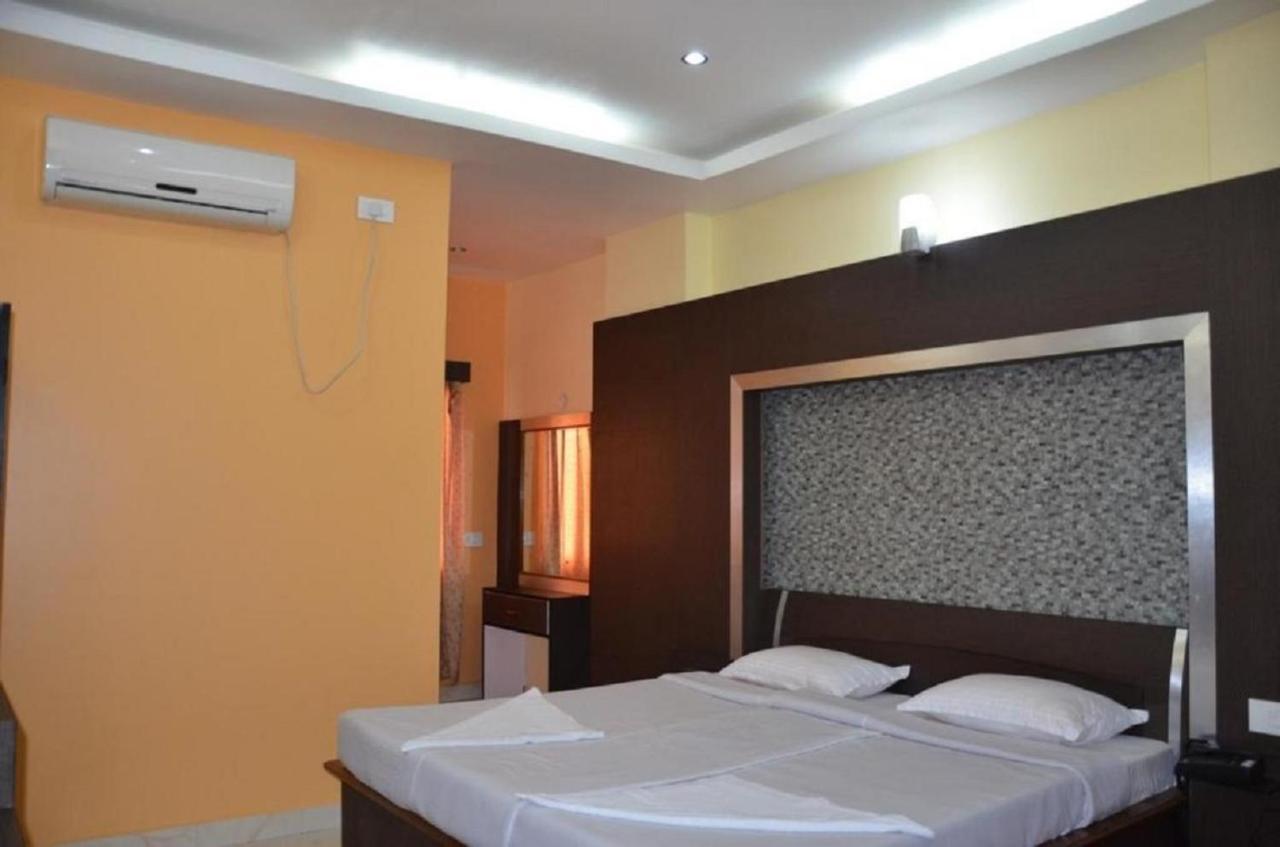 โฮเต็ล บาร์บารีก Hotel ชิลลอง ภายนอก รูปภาพ