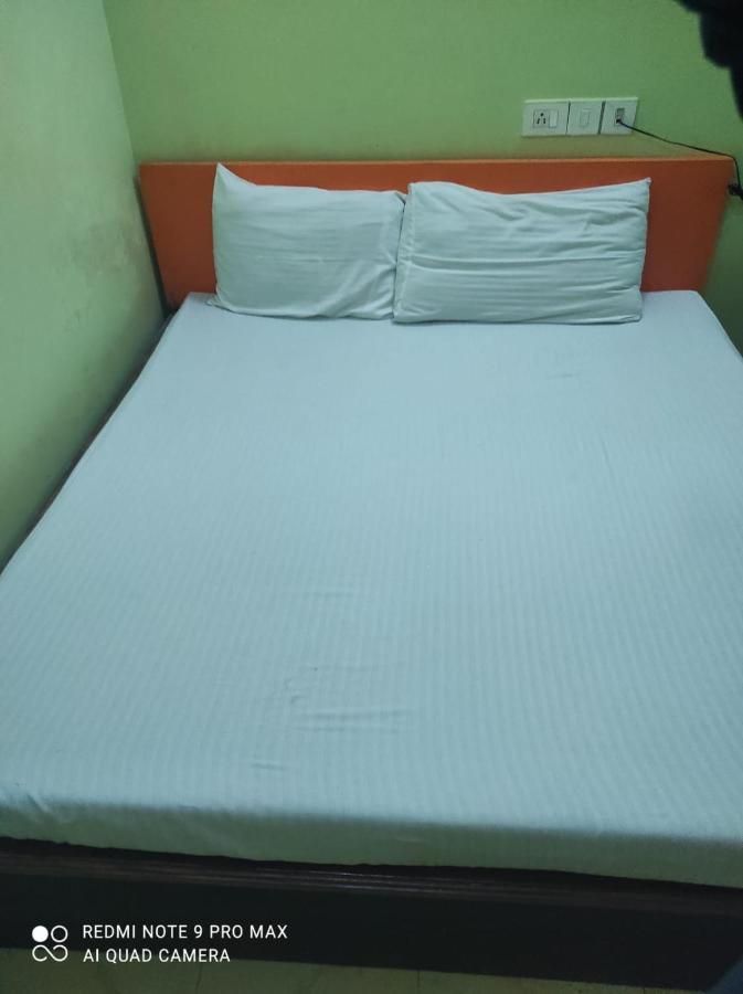 โฮเต็ล บาร์บารีก Hotel ชิลลอง ภายนอก รูปภาพ