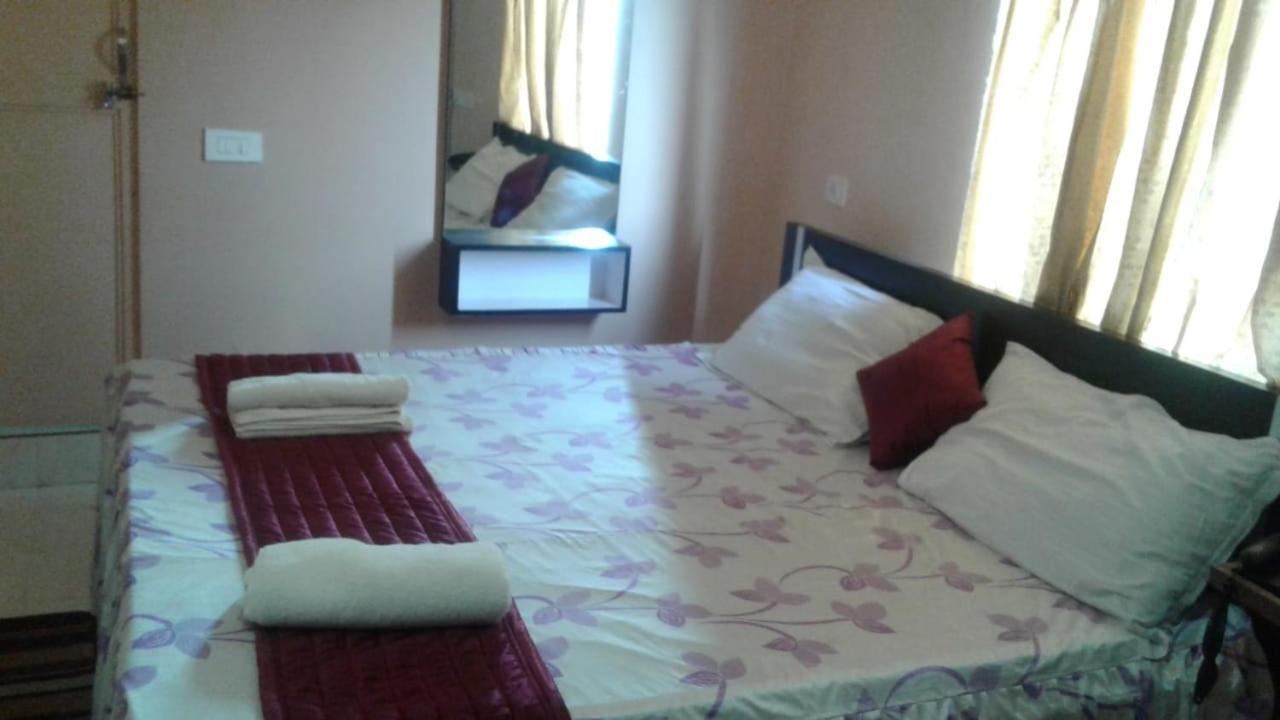 โฮเต็ล บาร์บารีก Hotel ชิลลอง ภายนอก รูปภาพ