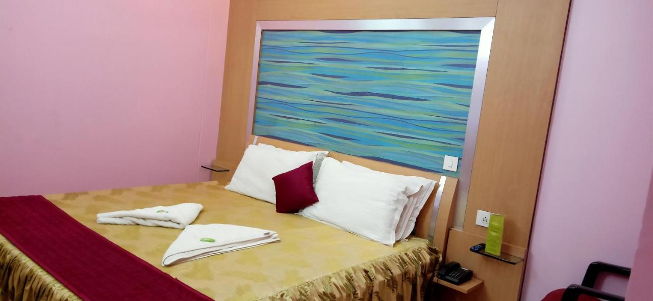 โฮเต็ล บาร์บารีก Hotel ชิลลอง ภายนอก รูปภาพ