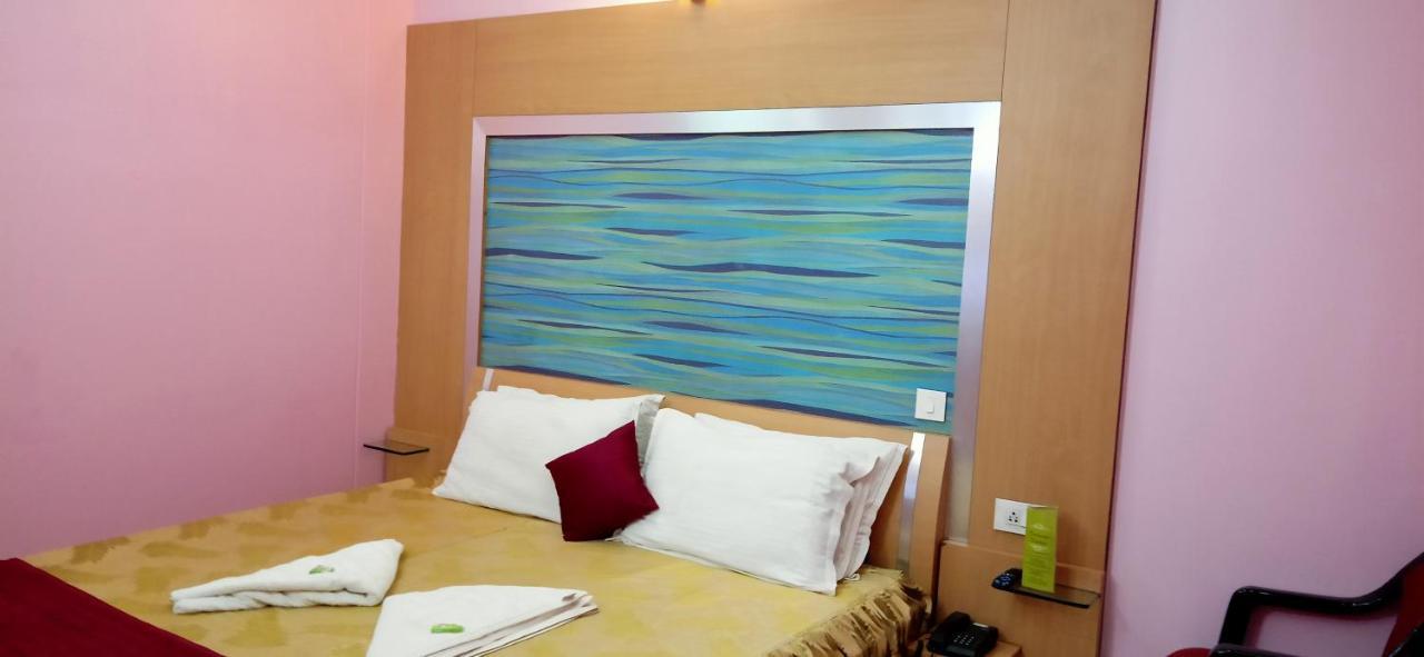 โฮเต็ล บาร์บารีก Hotel ชิลลอง ภายนอก รูปภาพ